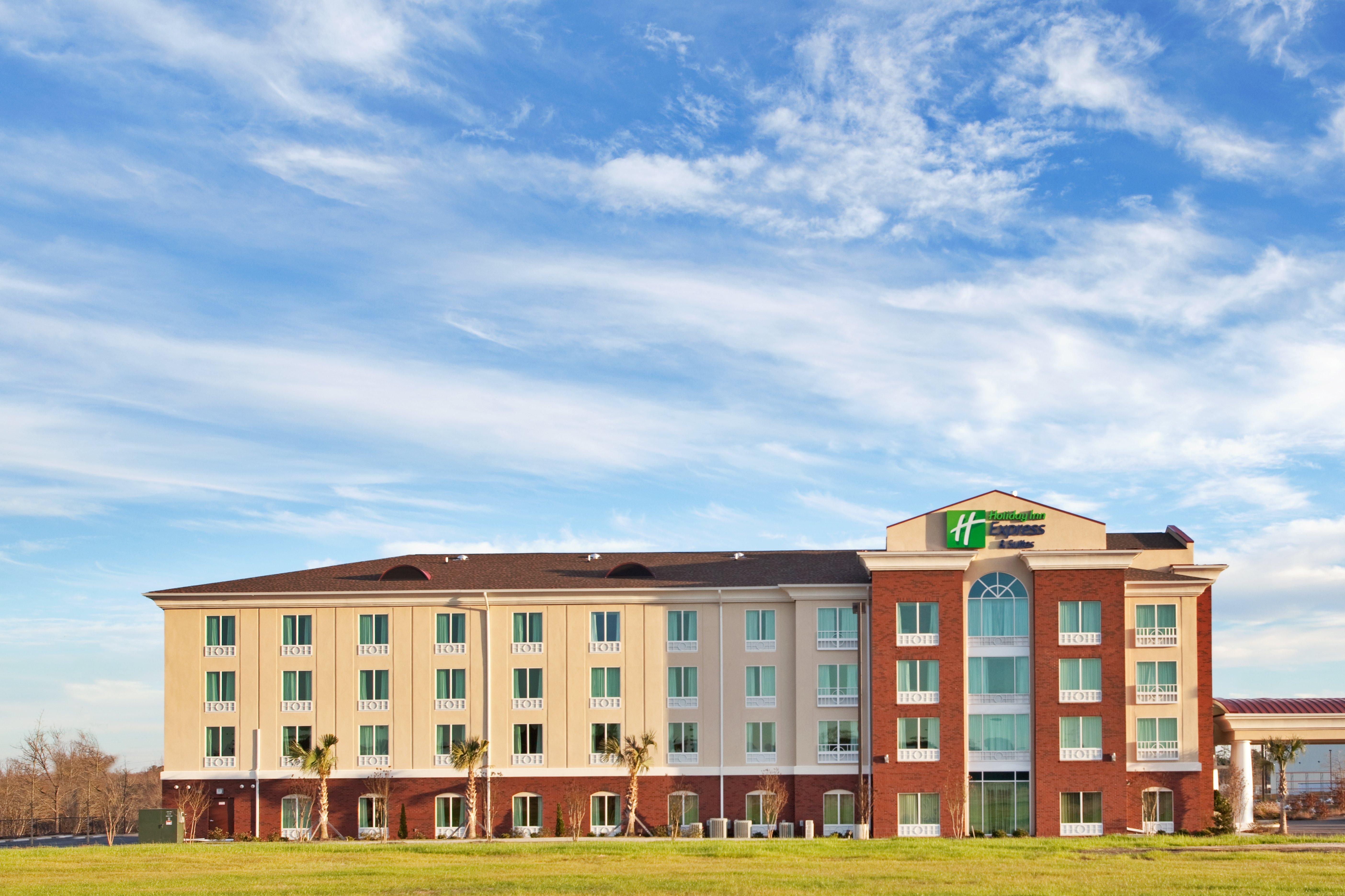Holiday Inn Express And Suites Newberry By Ihg Exterior photo